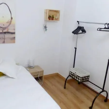 Avenida Jose Miguel Galvan Bello *